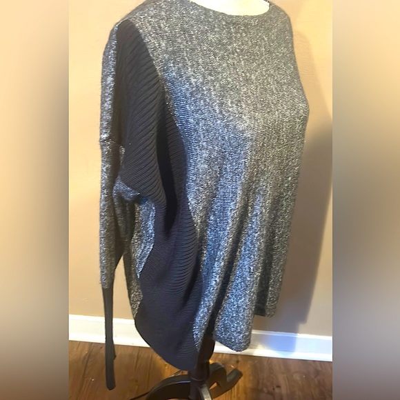 NWT Armani Exchange light asymmetrical Sweater XL - Picture 10 of 13